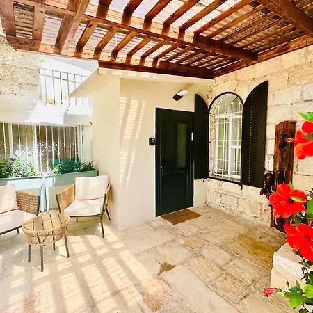 Mamilla View- Suites & Apt Hotel Jerusalem Exterior photo