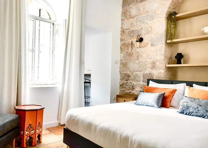 Mamilla View- Suites & Apt Hotel