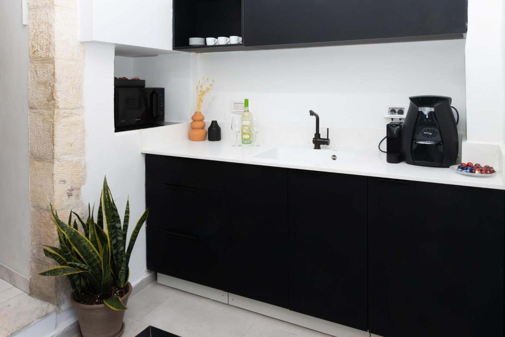Apartment Mamilla View- & *
